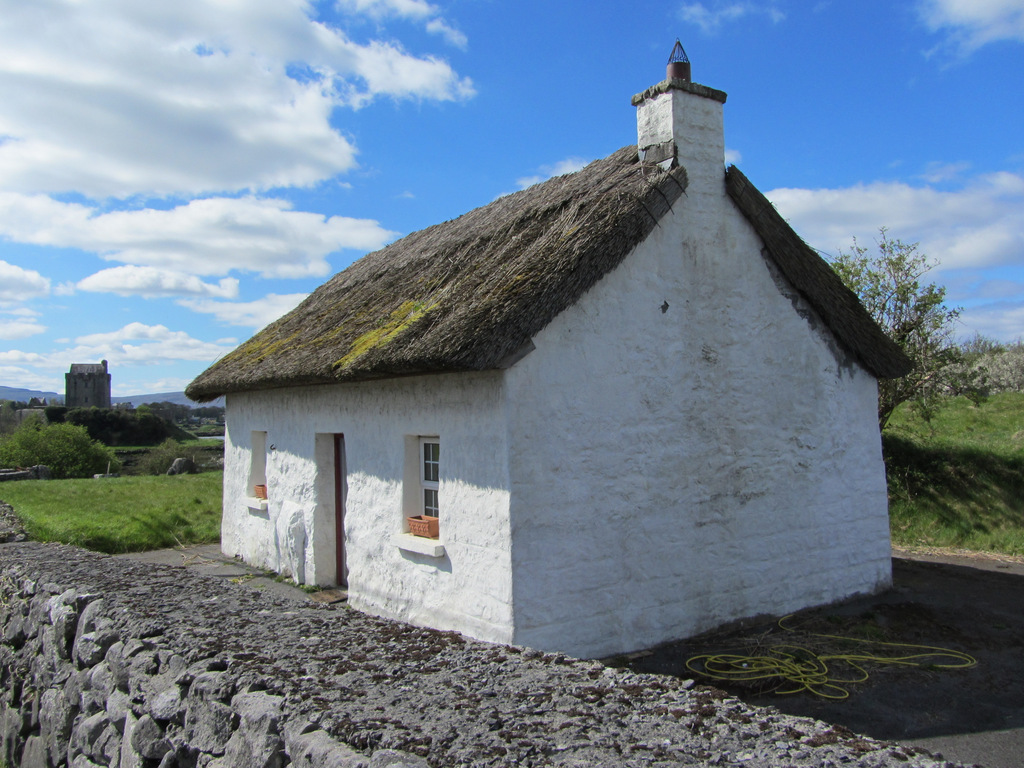 Irish Cottage, Galway Road, Kinvarra. Co. Galway 1800-1970? > an Irish ...